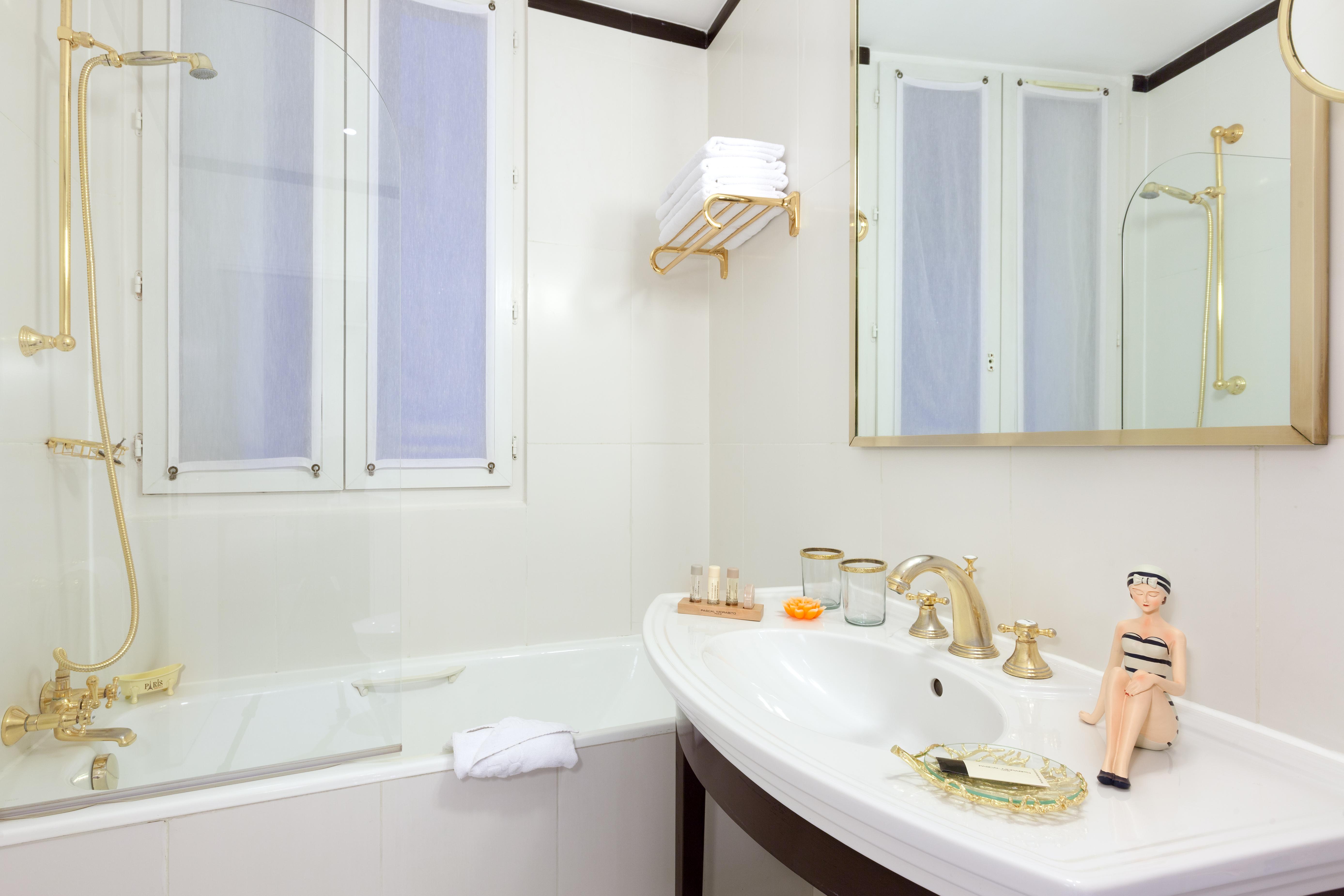 Waldorf Trocadero Tour Eiffel Hotel 4*